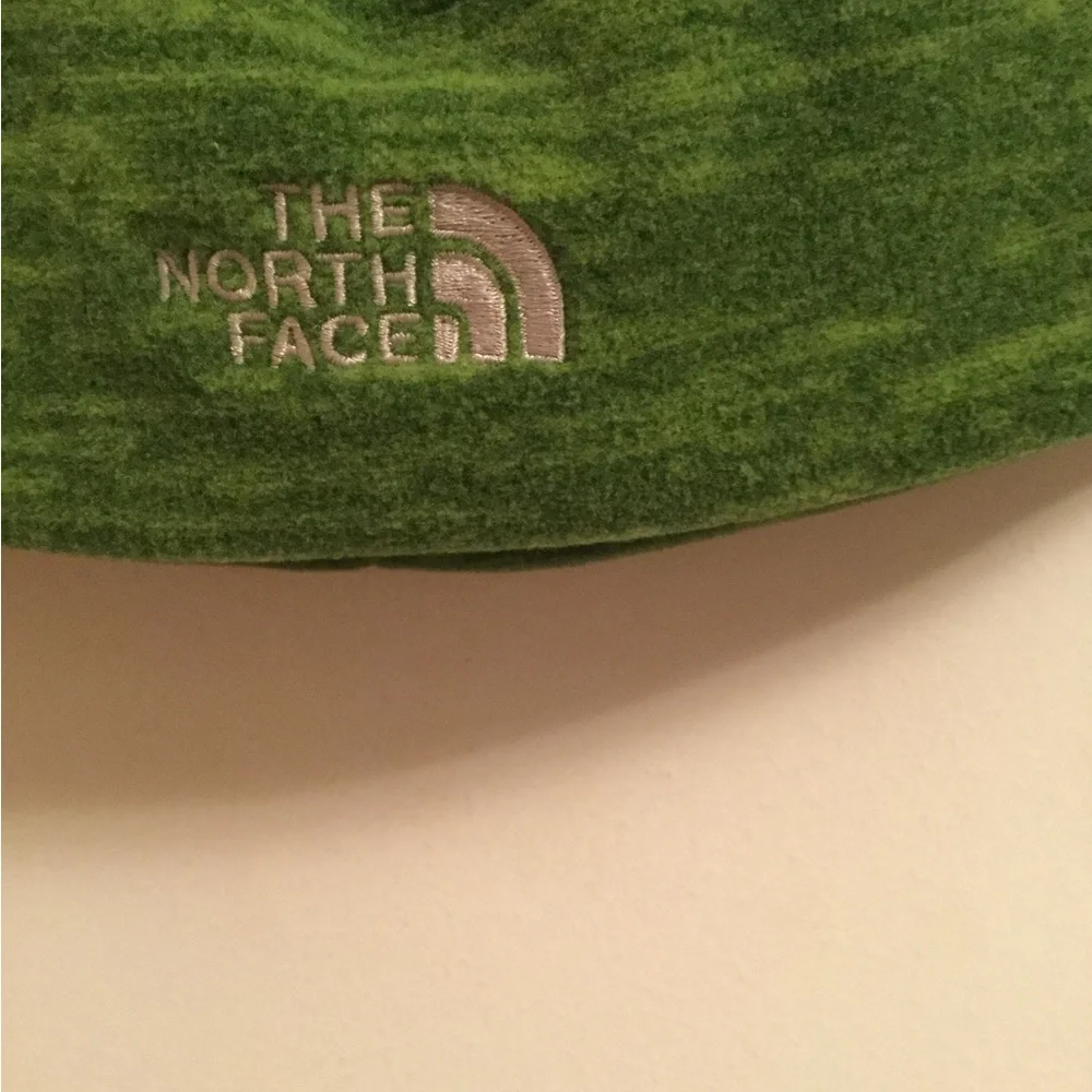 NWT The North Face Forest Green Beanie - Picture 3 of 3
